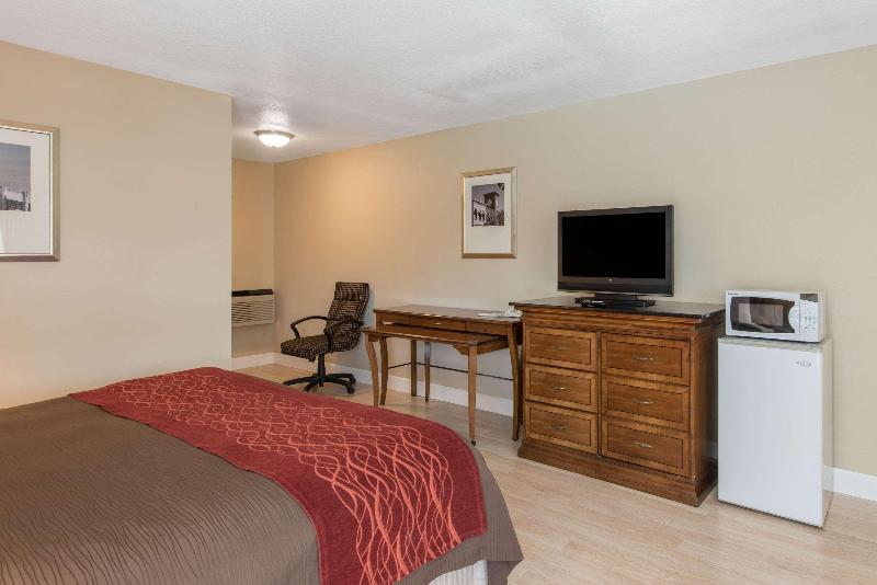 Rodeway Inn Redding - photo 30
