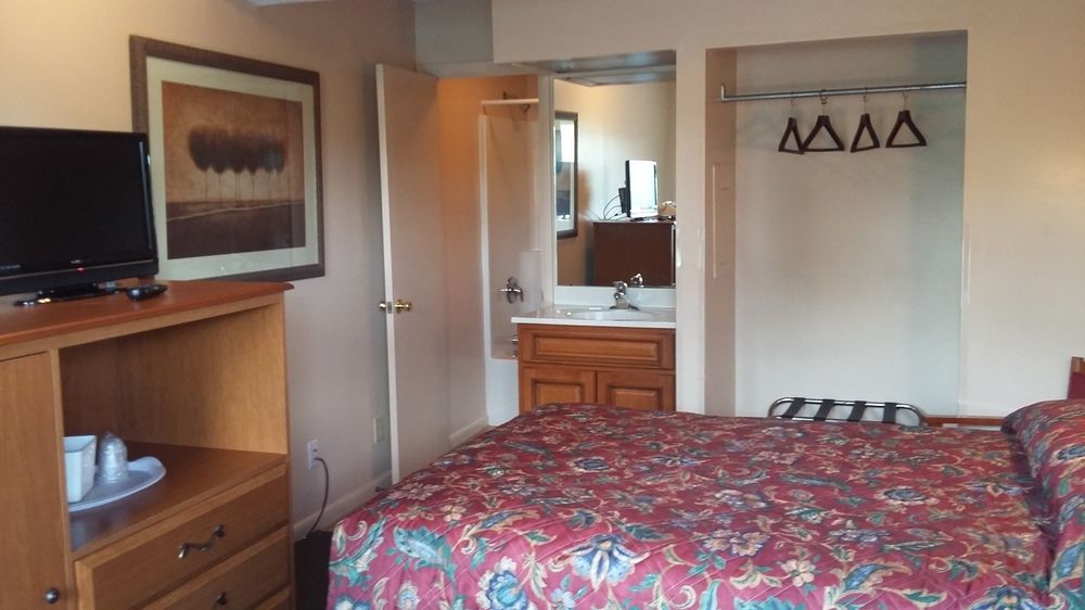 The Shaker Inn - photo 2