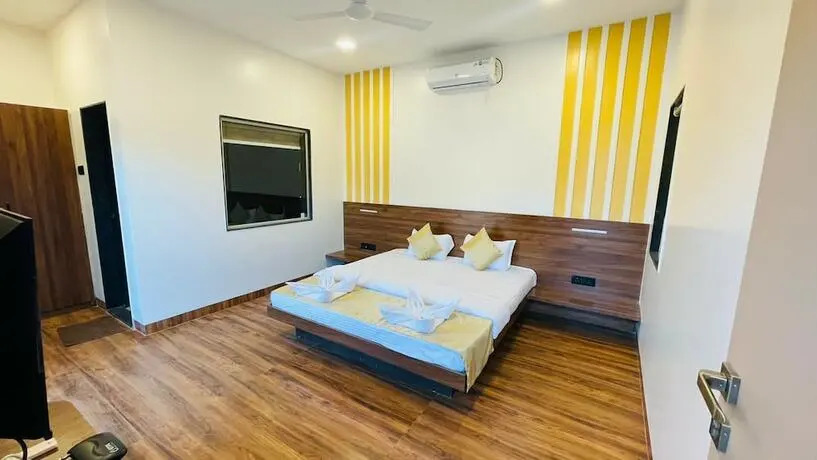 Hotel Amrai 69 — hotel in Sasvad