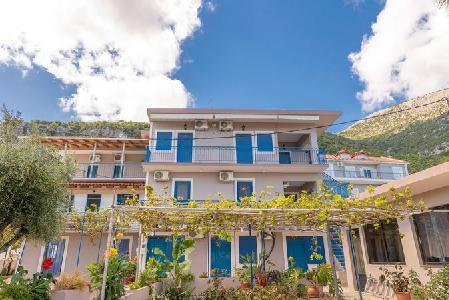 Akrogiali Studios - carbon neutral hotel in Poros
