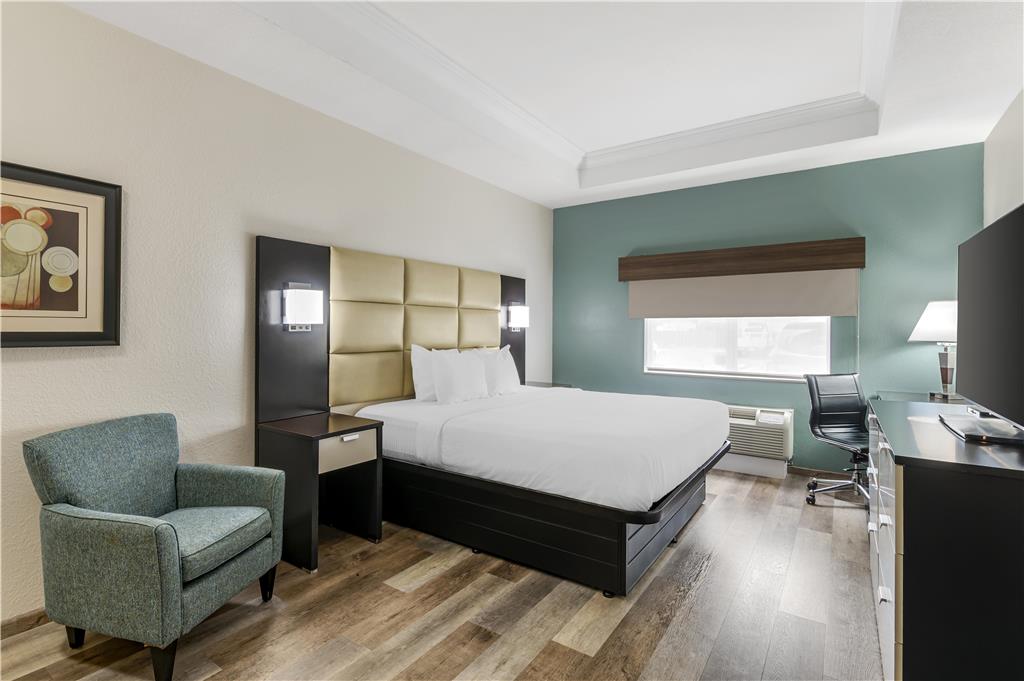 Best Western Plus JFK Inn & Suites - photo 25