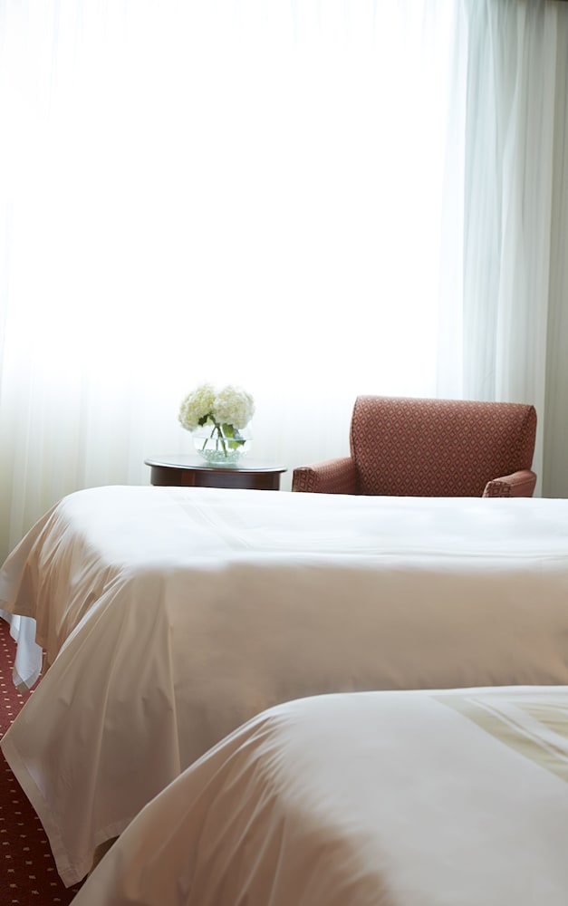 Columbus Airport Marriott - photo 9