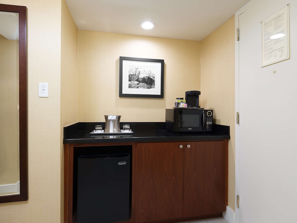 DoubleTree by Hilton Stamford - photo 31
