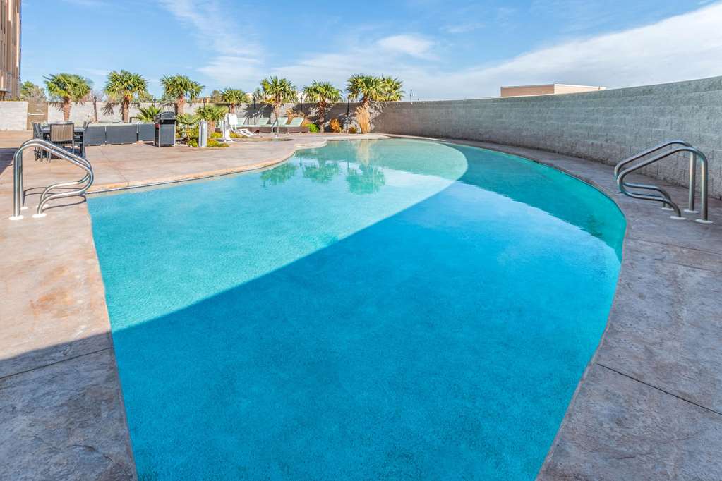 La Quinta Inn & Suites by Wyndham Carlsbad - photo 14