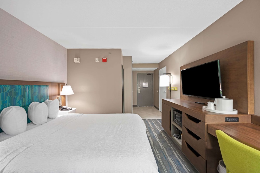 Hampton Inn Cleveland Westlake - photo 4