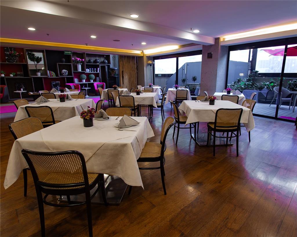 Las Suites Campos Eliseos