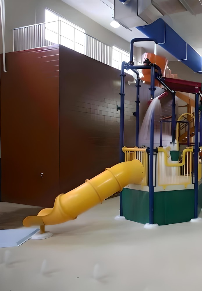 Holiday Inn Omaha Downtown Waterpark by IHG - photo 32