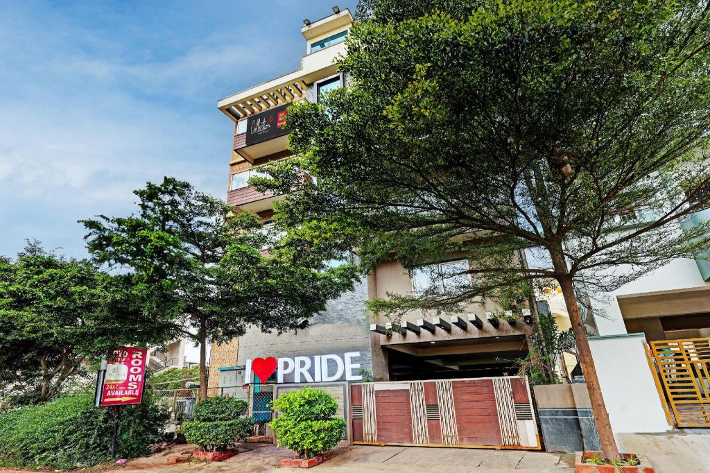 Oyo 14320 The Pride - last minute hotel in Bengaluru