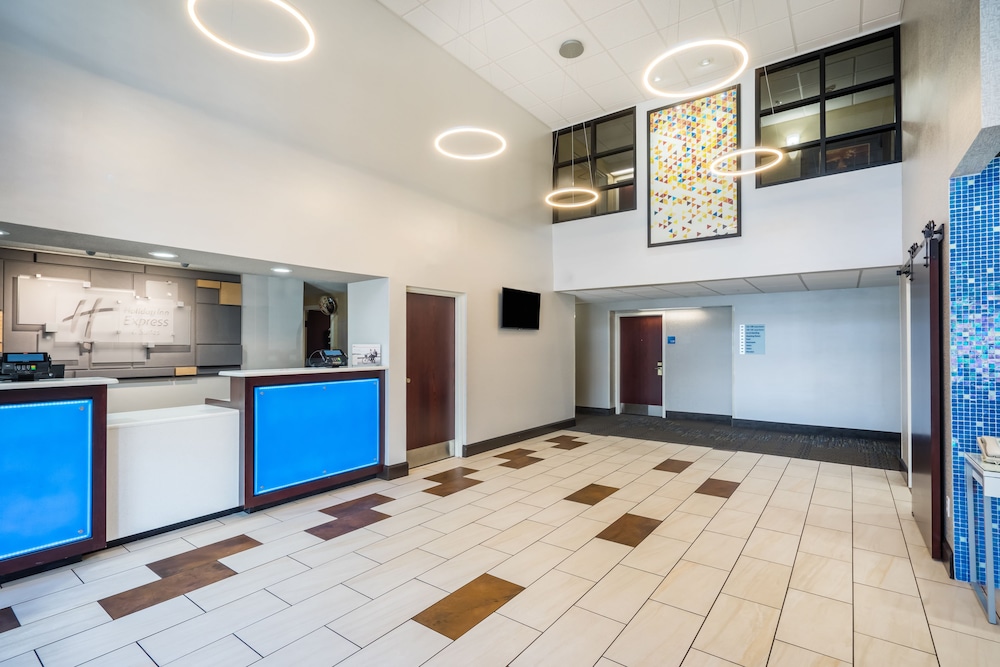 Holiday Inn Express Ft Payne by IHG - photo 42