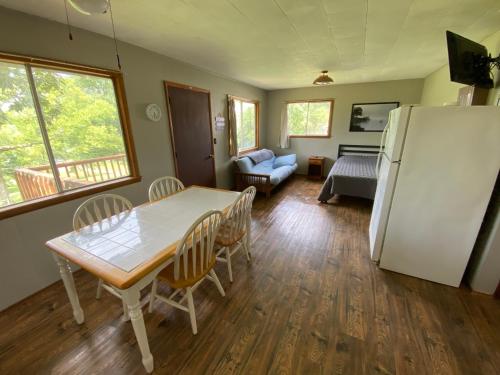 Hickory Grove Hideaway in Pittsburg, United States
