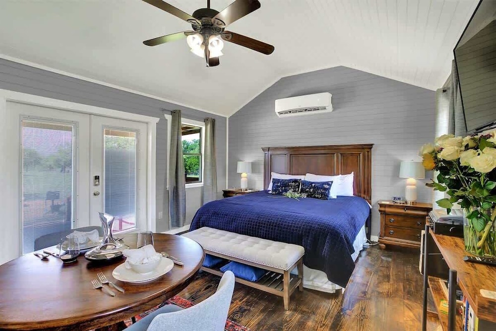 3 Acres of Luxury and Views in Fred Wine Country - photo 5