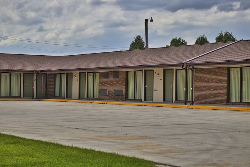 Trade Winds Motel - photo 24