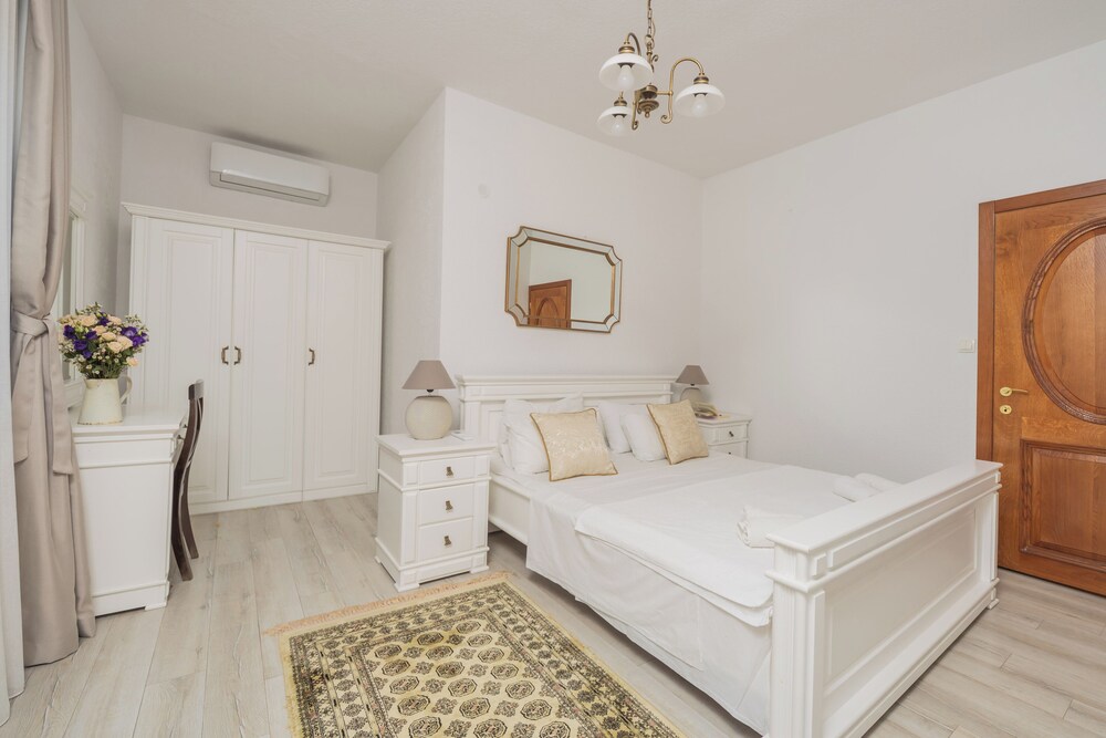 Olive Resort — hotel in Petrovac Na Moru