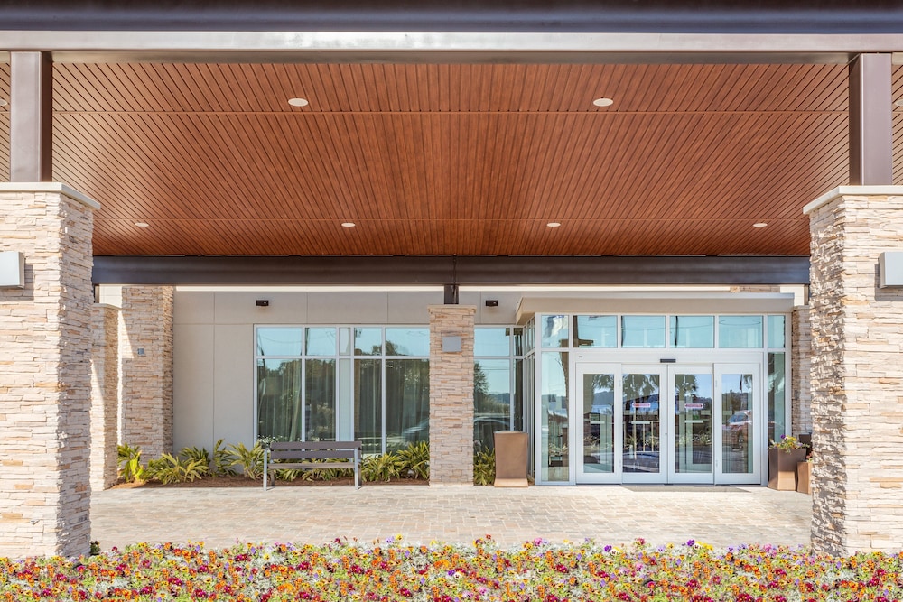 Holiday Inn Express & Suites Niceville Eglin Area by IHG - photo 4