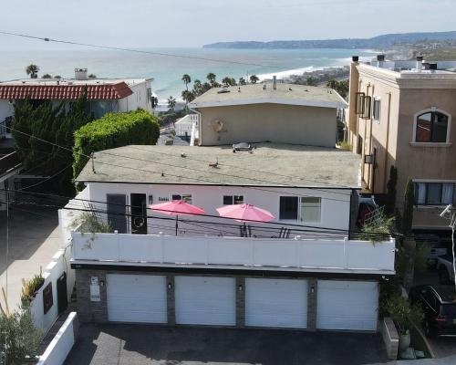 Spacious Ocean View Blufftop Compound - carbon neutral hotel in San Clemente