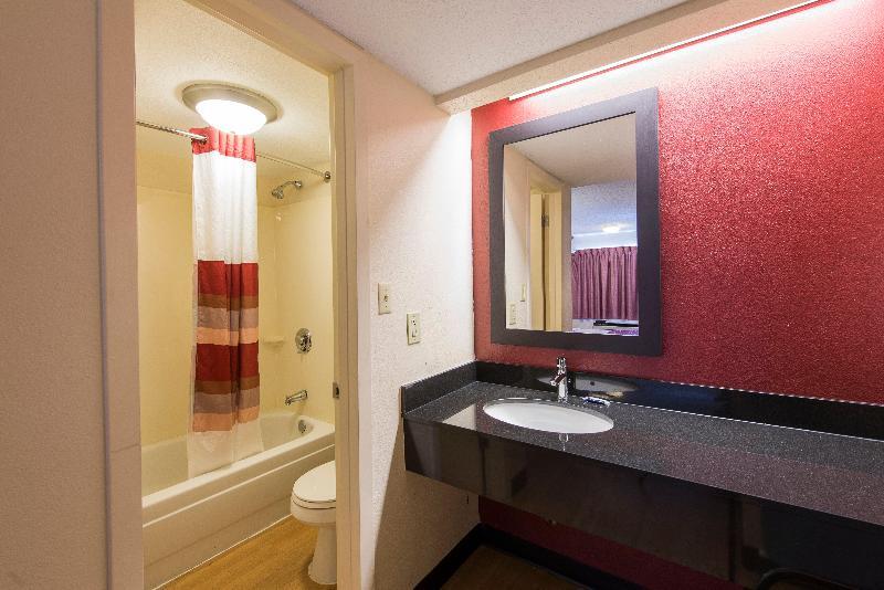 Red Roof Inn Austin North - photo 18
