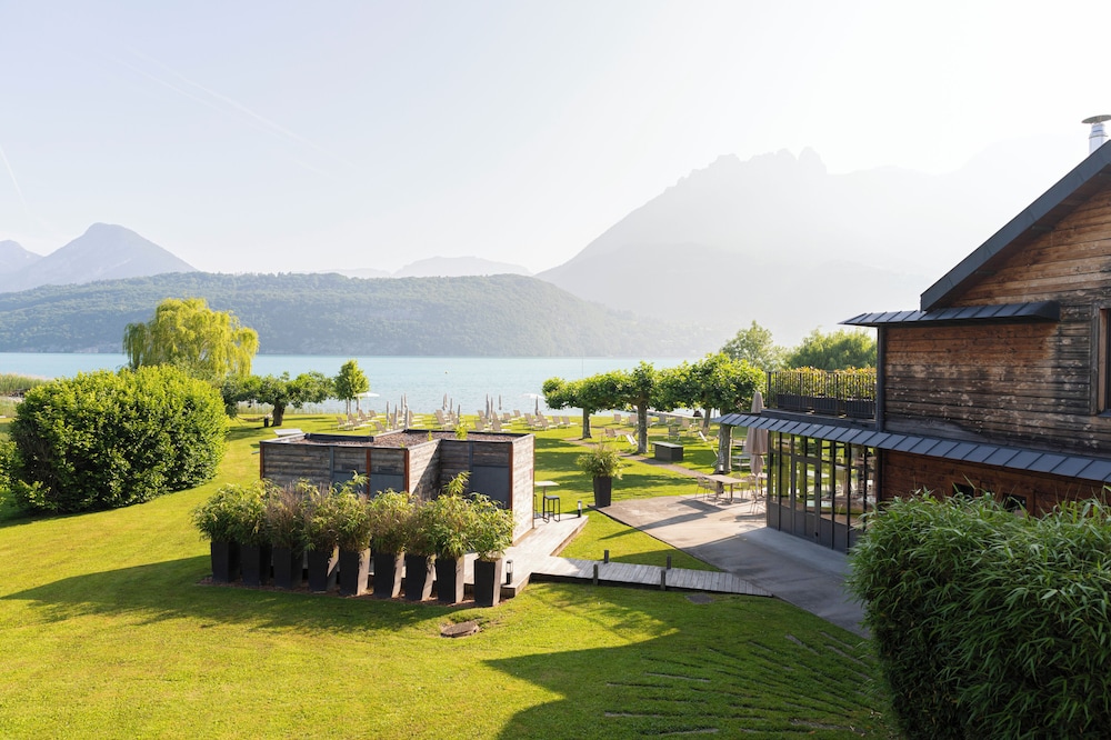 Le Petit Létraz — 4-Star Luxury Hotel in Annecy, France