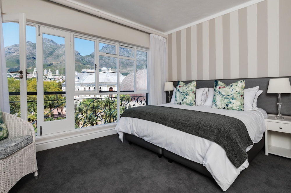 Cape Town Hollow Boutique Hotel CBD — 4-Star Luxury Hotel in Cape Town, South Africa