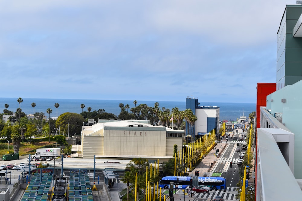 Hampton Inn & Suites Santa Monica - photo 52