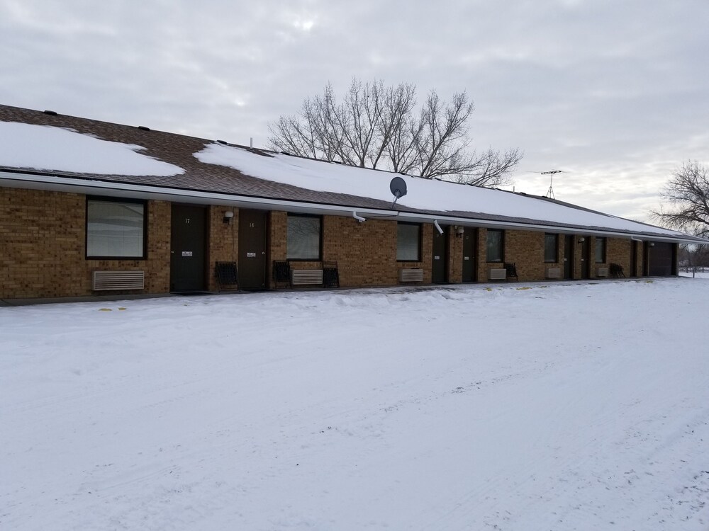 Meadowlark Inn Bridgeport - photo 23