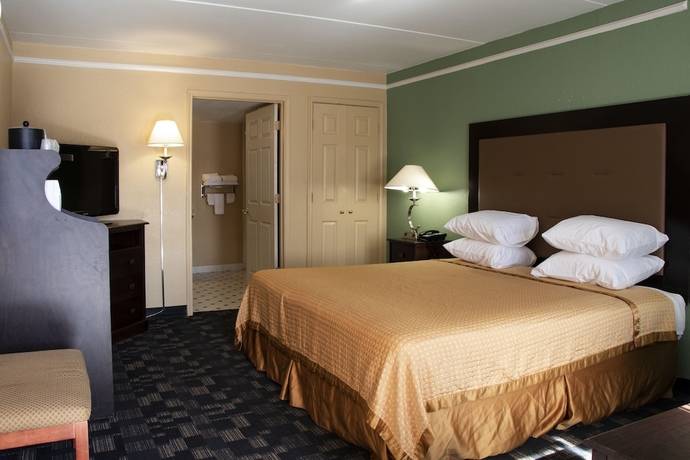 Americas Best Value Inn Charlotte NC - photo 9