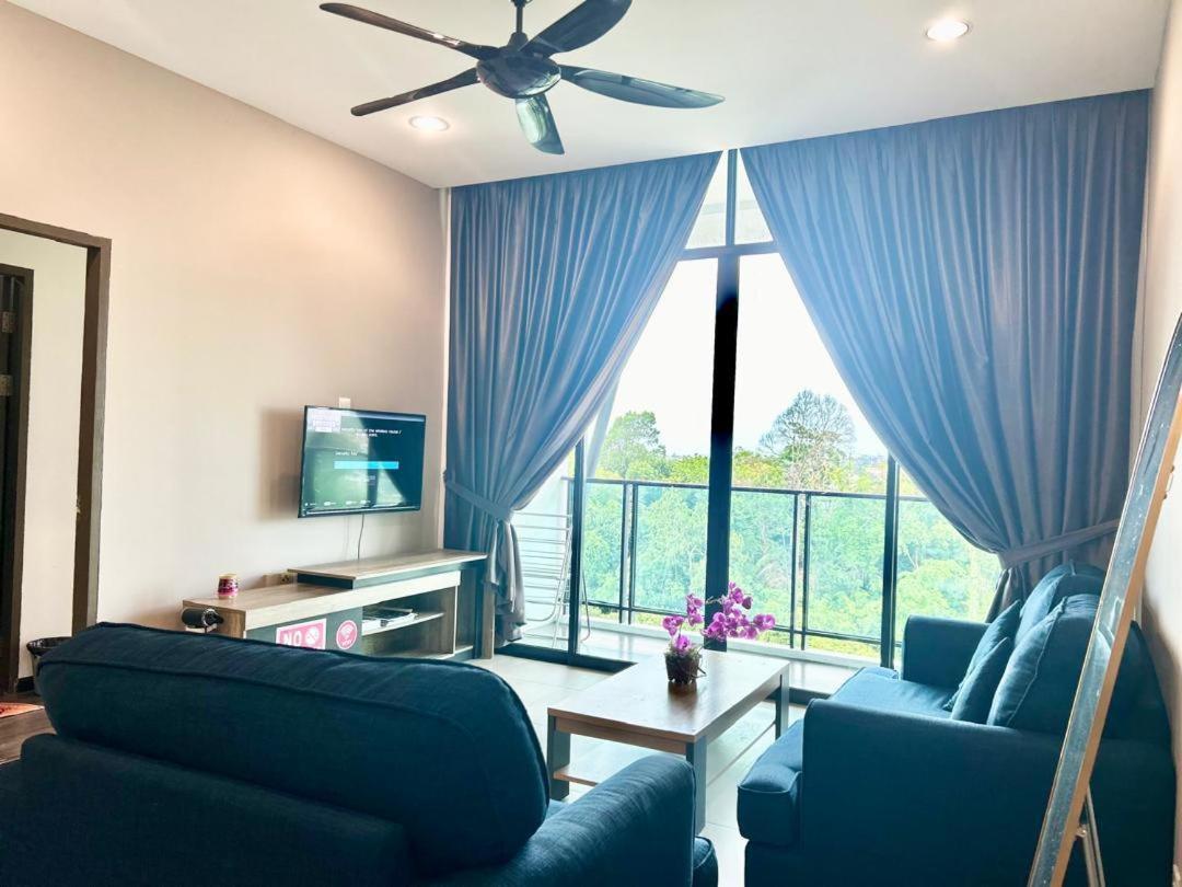 Jeff & Ricky Homestay128 Rex Residence — 4-Star Luxury Hotel in Kuching, Malaysia
