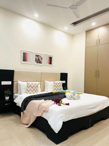 BluO 1BHK DLF CyberCity Balcony Lift Parking