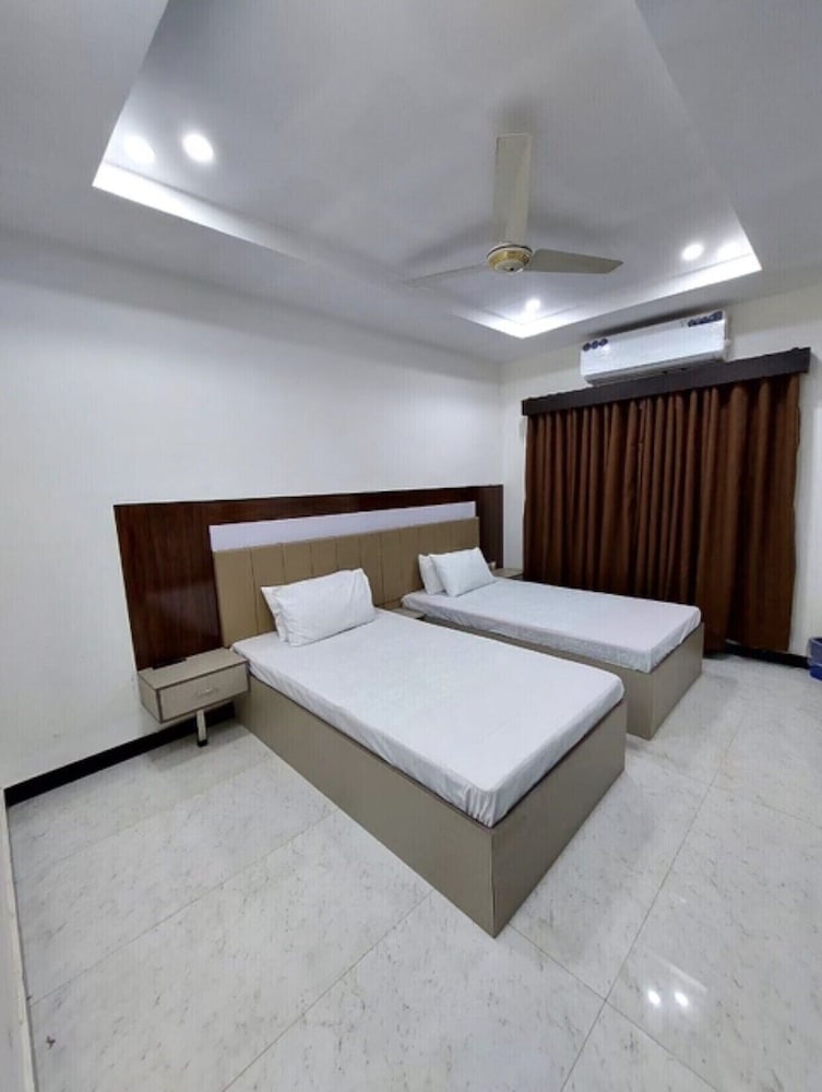 Overseas Hotel And Suites in Dera Ghazi Khan, Pakistan