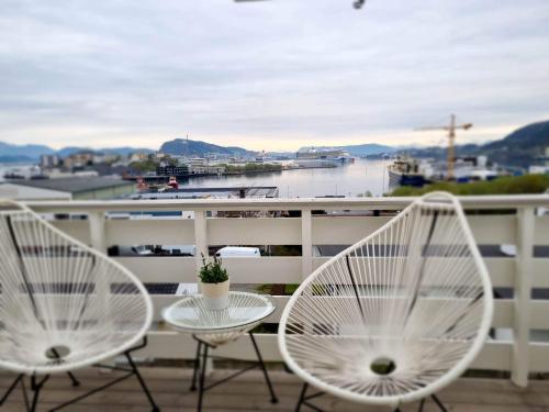 Apartments with parking and terrace — 4-Star Luxury Hotel in Alesund, Norway