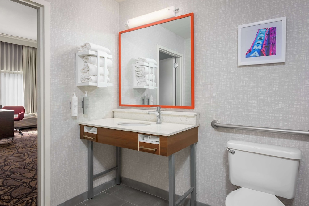 Hampton Inn & Suites Birmingham Pelham - photo 19