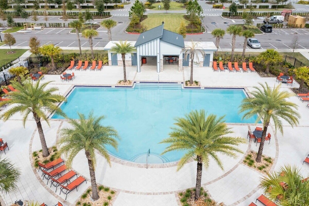 Gorgeous 2Bd Apto Close to Disney @ Storey Lake 404 3191 — 5-Star Luxury Hotel in Kissimmee, United States