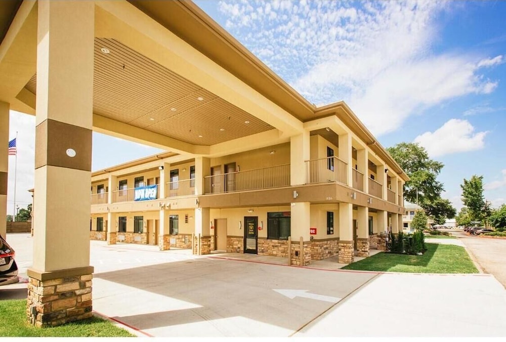 Palace Inn Conroe - photo 56