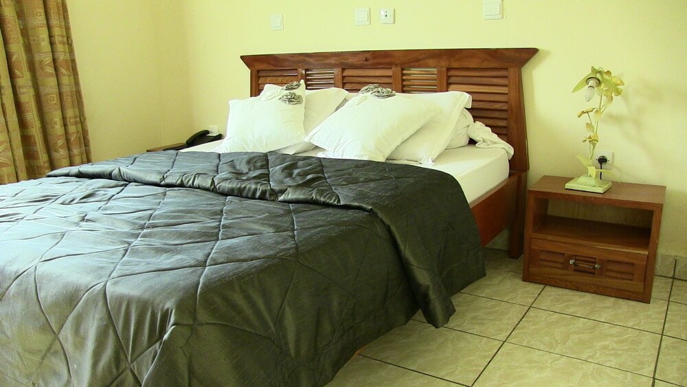 Hotel Seme Beach — Limbe — photo 3