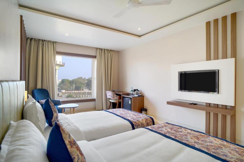 Hotel Four Element - carbon neutral hotel in Varanasi