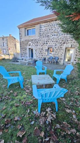 La Grande Ourse #Terrasse#Vulcania — hotel in Saint-Ours