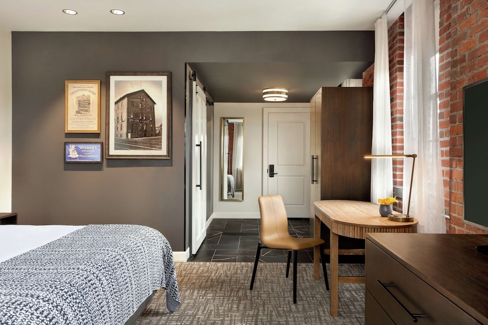 The Wilbur Lititz Tapestry Collection by Hilton - photo 20