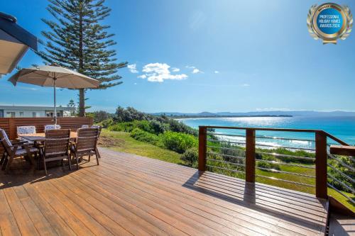 Eclipse Absolute Beachfront with Stunning Views - carbon neutral hotel in Culburra Beach