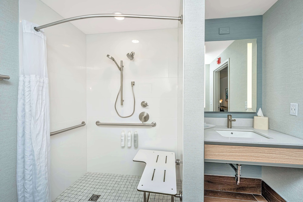Hilton Garden Inn Charleston Airport - photo 31