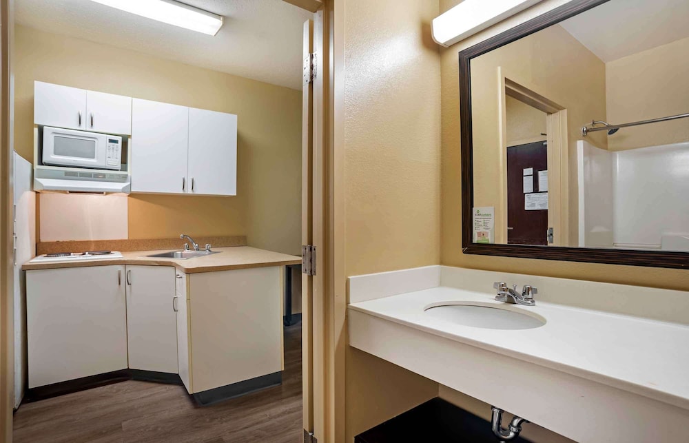 Extended Stay America Select Suites Baton Rouge Citiplace - photo 18