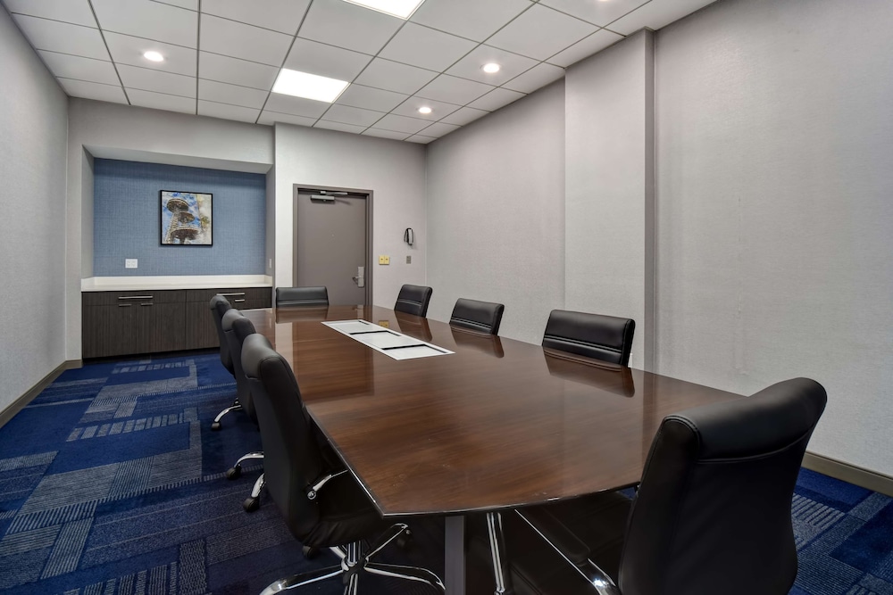 Hampton Inn Ny Jfk - photo 45