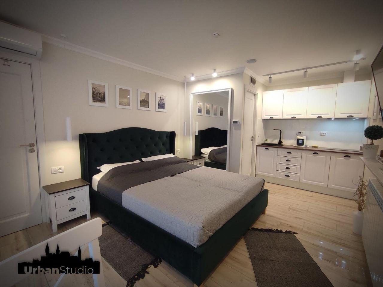Urban Studio Self Check in — 4-Star Luxury Hotel in Hunedoara, Romania