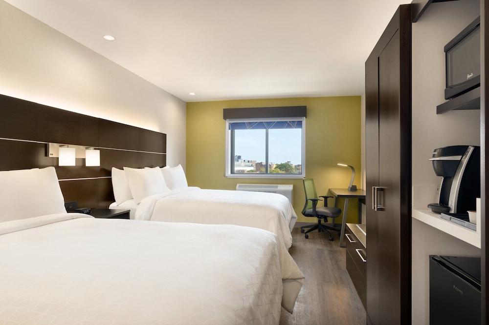 Holiday Inn Express Jamaica JFK AirTrain NYC by IHG - photo 16
