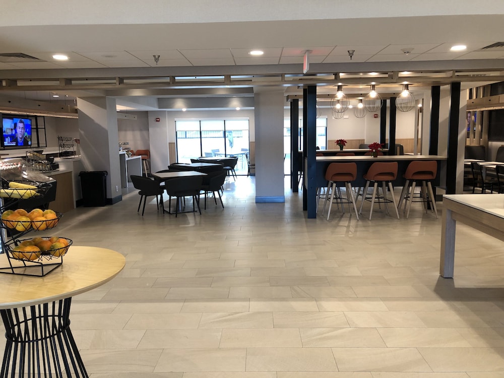 Holiday Inn Cleveland by IHG - photo 2