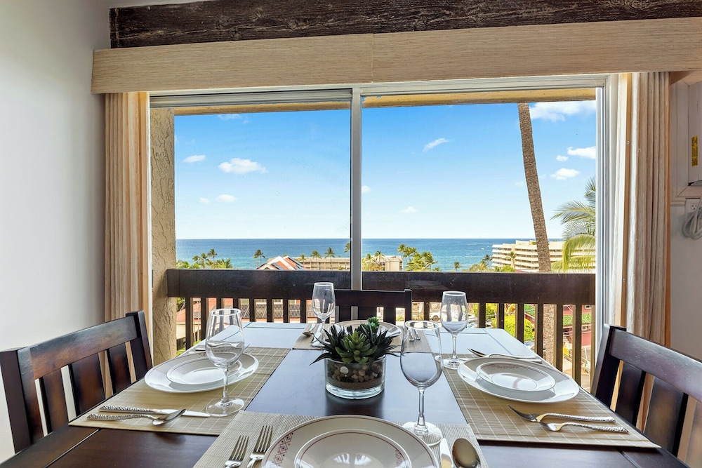 Kona Mansions 5 minute Walk to Honls Beach — 4-Star Luxury Hotel in Kailua-Kona, United States