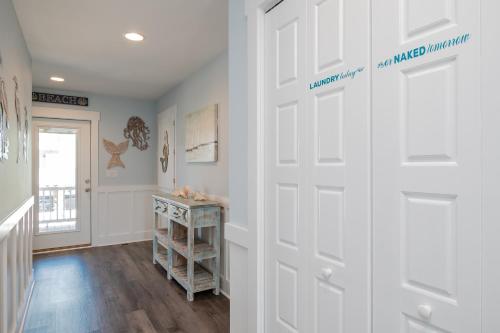 All Decked Out by Oak Island Accommodations - photo 31