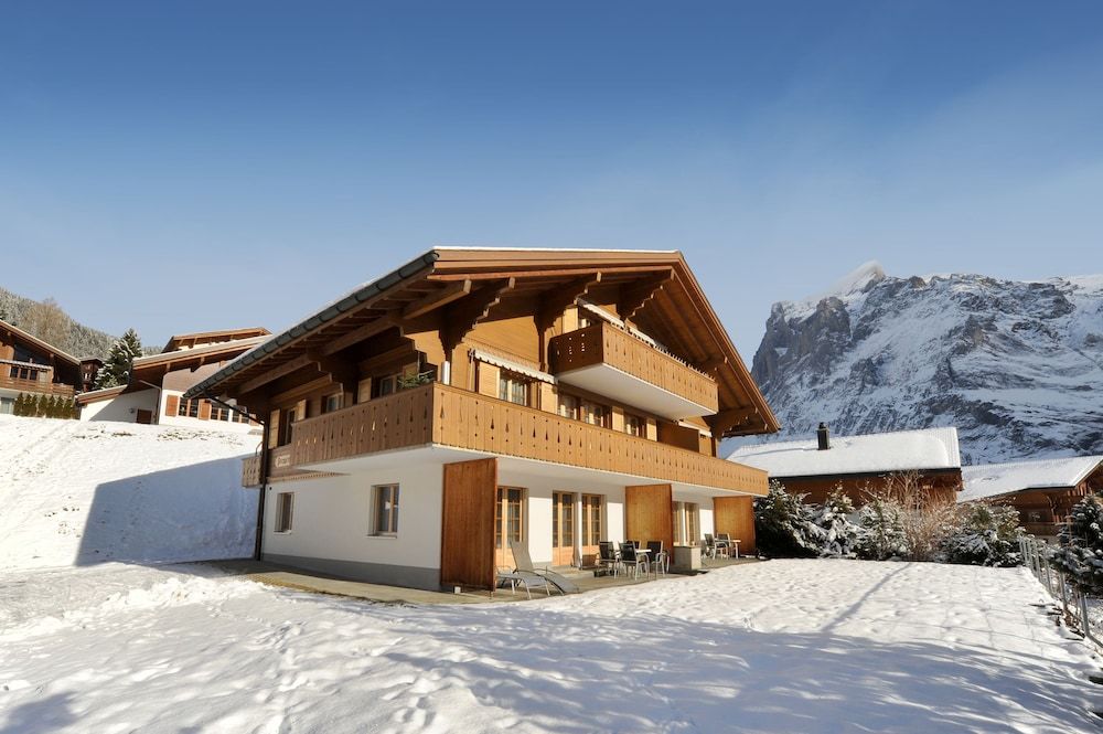 Serviced Apartments Kirchbühl@home — 4-Star Luxury Hotel in Grindelwald, Switzerland