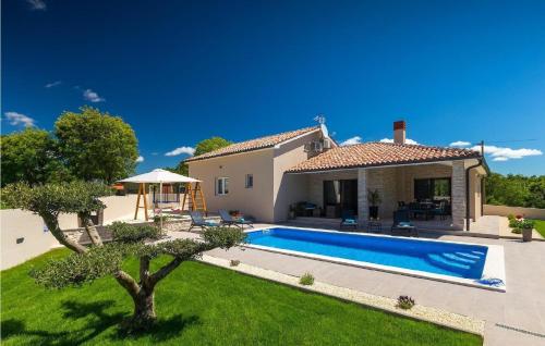 Villa Marty — 4-Star Luxury Hotel in Marcana, Croatia