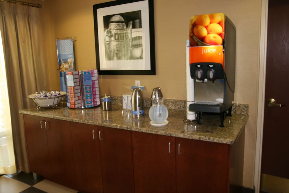 Hampton Inn Hillsville - photo 56