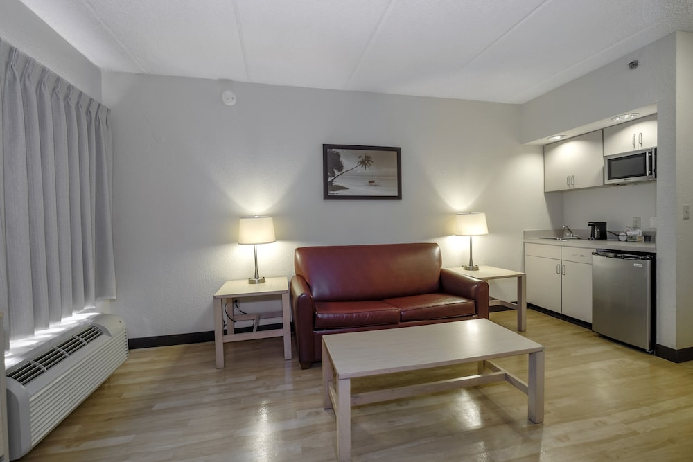 Red Roof Inn PLUS Gainesville - photo 26