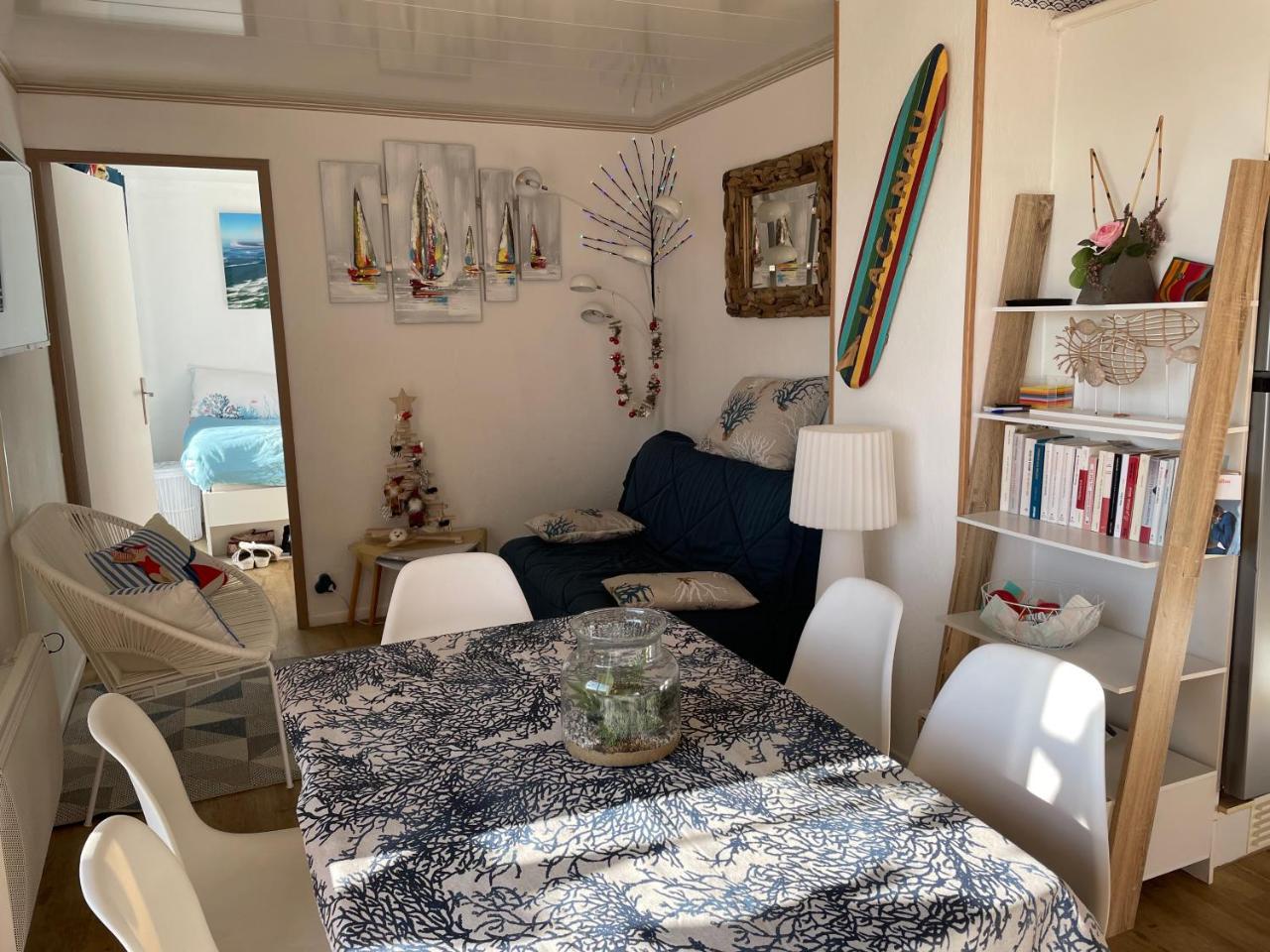 Joli T2 bord de mer parking piscine — hotel in Lacanau